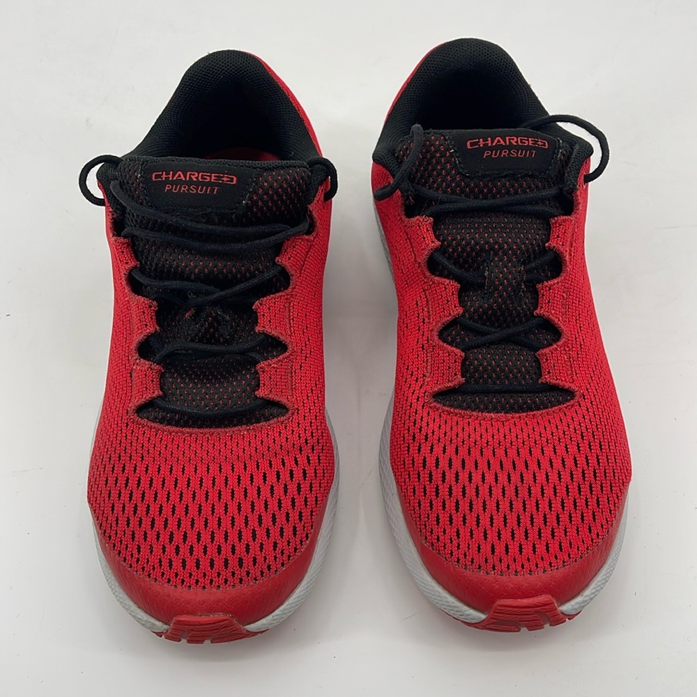 UNDER ARMOUR YOUTH ATHLETIC SHOES, SZ 6Y, VERY GOOD CONDITION, PREOWNED,…